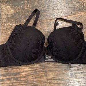 Victoria’s Secret lined Demi bra